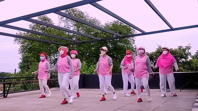 Dance Travolta~Linedance смотреть онлайн