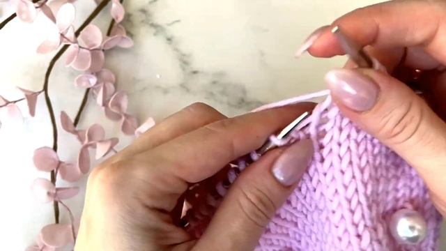 Красивая шапочка с бусинками / Шапка спицами / Шапка для девочки / Как ввязать бусинки в полотно смотреть онлайн