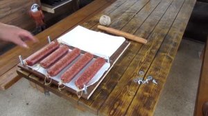 Суджук - сыровяленная колбаса.