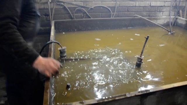 Радиатор ГАЗ-66 после пайки проверку прошёл. смотреть онлайн