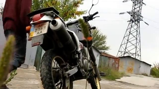 Honda NX650 Dominator With R1 Exhaust