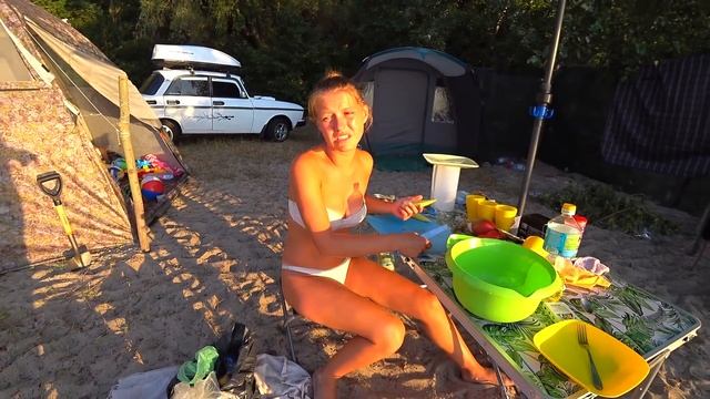 Отдых с палатками. День 7. Очень зелёная вода. Чистим Москвич от битума смотреть онлайн