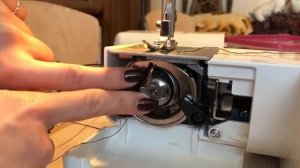 Заправка  верхней и нижней нитей Elna 1001