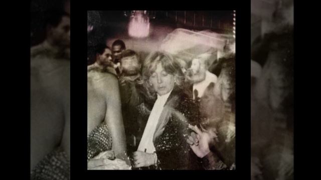 Lets Get Groovy смотреть онлайн