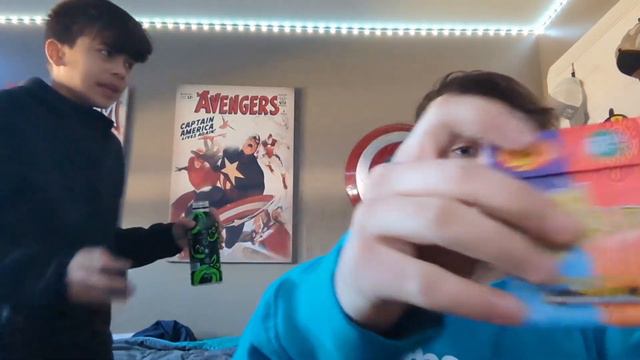 Bean Boozled смотреть онлайн
