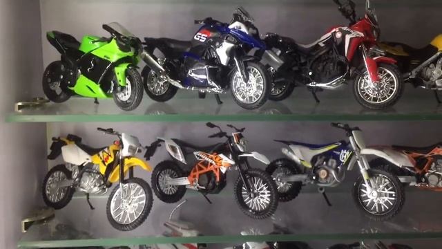 300+ diecast bikes - Dnation's exclusive one of a kind 1/18 scale bike collection смотреть онлайн