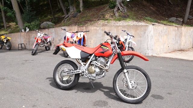2003 Honda XR400 смотреть онлайн