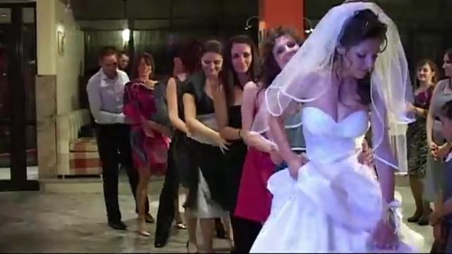 Влакчето на булката Таня смотреть онлайн
