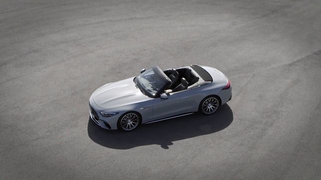 FIRST LOOK: 2022 Mercedes-AMG SL 55 Roadster Is Back With A Soft Top смотреть онлайн