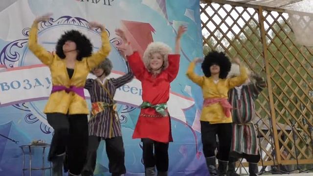 Школа узбекского танца "Ракс" - Хорезмский танец @ Этномир 06.05.2017 смотреть онлайн