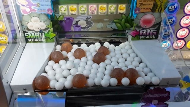Claw Machines & Ticket Games at Fat Cat Arcade Singapore смотреть онлайн
