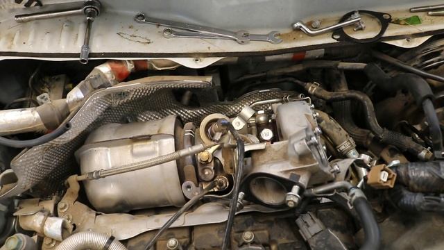 V2 MR16DDT Downpipe Removal Process смотреть онлайн