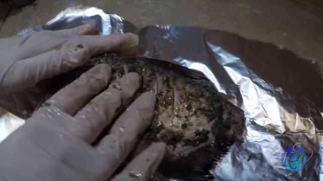 Рыба в Фольге запеченная в духовке! Рыба под гранатовым соусом смотреть онлайн