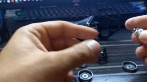 как снять лезвия с электробритвы