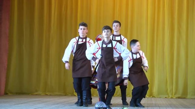 Веселая компания - танец "Кузнецы" (рук. Загудайлова О.В.) смотреть онлайн