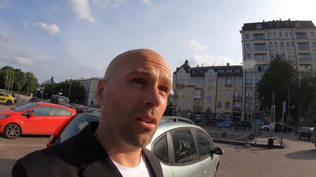 BEST SOVIET HOTEL! (+ biggest NUCLEAR bomb shelter in UKRAINE) 🇺🇦 смотреть онлайн