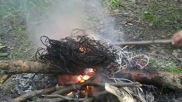 Радужный костёр из проводов смотреть онлайн