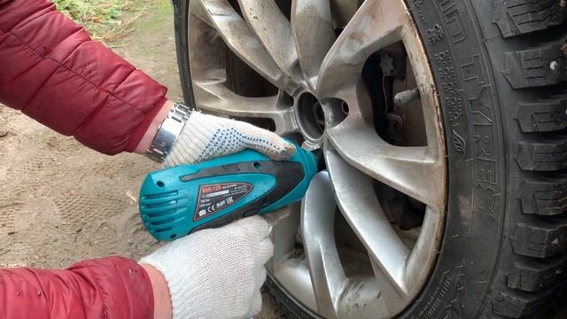 Дешёвый гайковерт, 2800 ₽. Bort BSR-12X, замена колёс смотреть онлайн