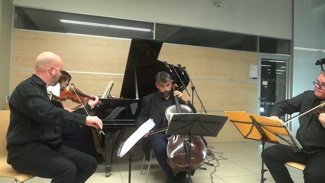 Schumann - Piano Quartet No.1 in C Minor, WoO 32 - Dvořák piano quartet смотреть онлайн