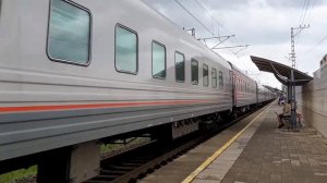 Электровоз 2ЭС4К-093 с пассажирским поездом, проследует станцию Горный Воздух. (Сочи)