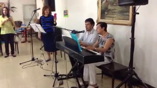 Dora y Harold recital en Beit Avot - Tumbalalaika смотреть онлайн
