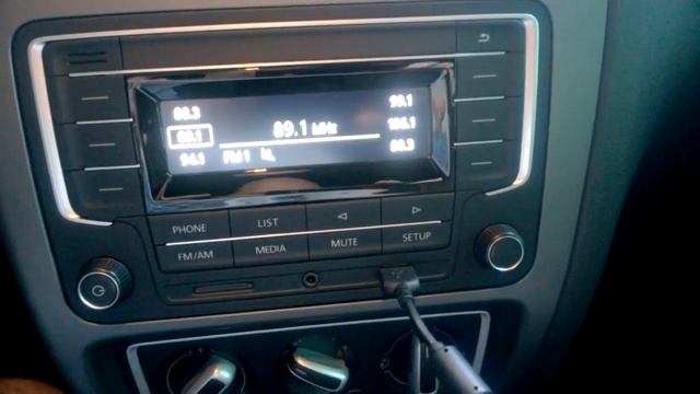 Sistema De Som R140G Rádio VW Fox Track 2016