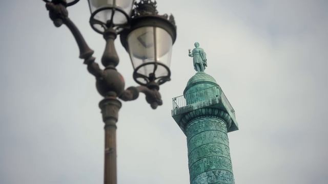 Liu Yifei at the Women’s Fall-Winter 2023 Fashion Show in Paris | LOUIS VUITTON смотреть онлайн