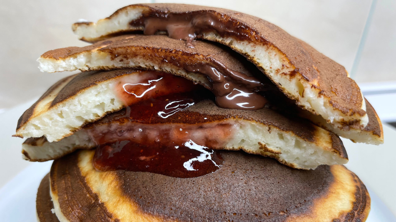 Пышные оладьи с начинкой - бомбический десерт и рецепт от Натали