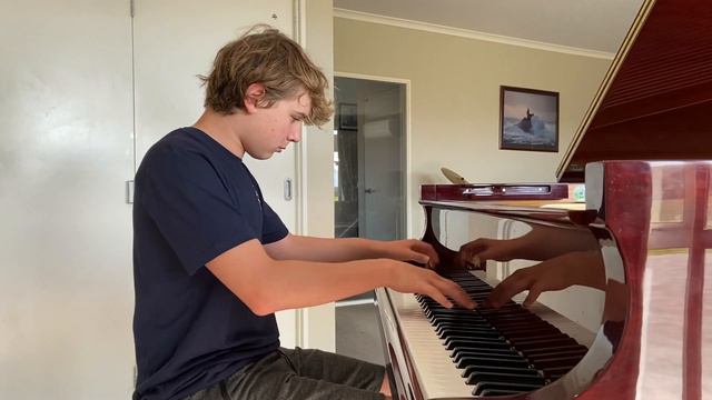 Gangsta's Paradise (Coolio) piano cover смотреть онлайн