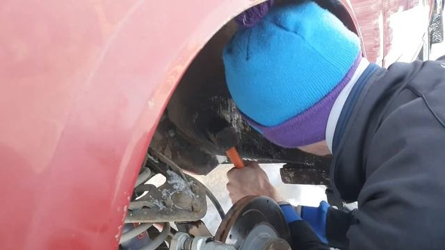 Первый выезд на лед. Знакомлюсь с машиной! смотреть онлайн