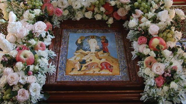 Преображение. Евангелие от Матфея, Глава 17, ст. 1-9  благовествовал диакон Кирилл Храмчихин. 2024 г смотреть онлайн