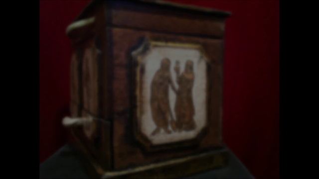 Danse Macabre Musical Jewelry Box смотреть онлайн