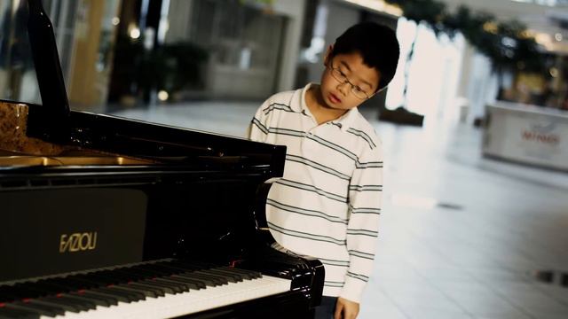 Showcase Pianos | Fazioli commercial starring Iain Ang смотреть онлайн