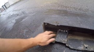 Чистка накладок порогов на Opel astra G.