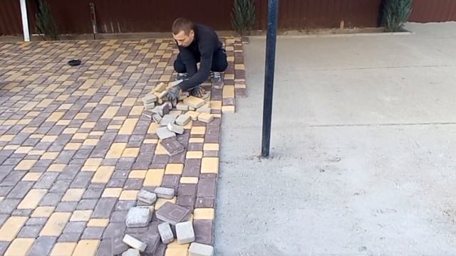 Уложили за день тротуарной плитки 50 м кв смотреть онлайн