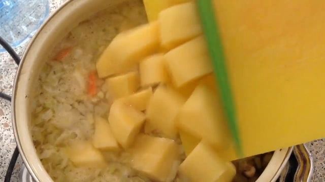 Суп из домашней курицы смотреть онлайн