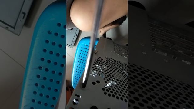 Как установить вентилятор в системный блок смотреть онлайн