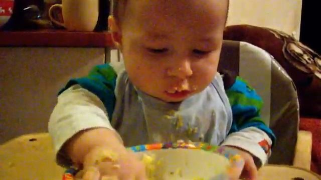 никита кушает кашку смотреть онлайн