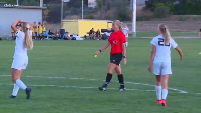 Bishop Kelly Knights vs. Kuna Kavemen смотреть онлайн