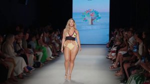 Marissa Dubois / Beach Bunny Swimwear / Miami Swim Week 2023