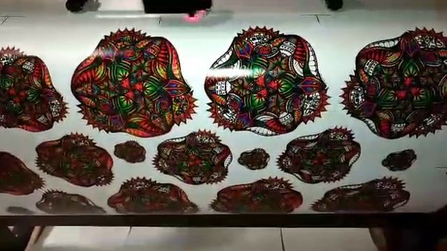 Наклейки. Интерьерная печать 1440 dpi + контурная резка. смотреть онлайн