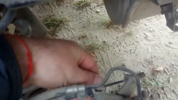 Ручной тормоз Renault Fluence.