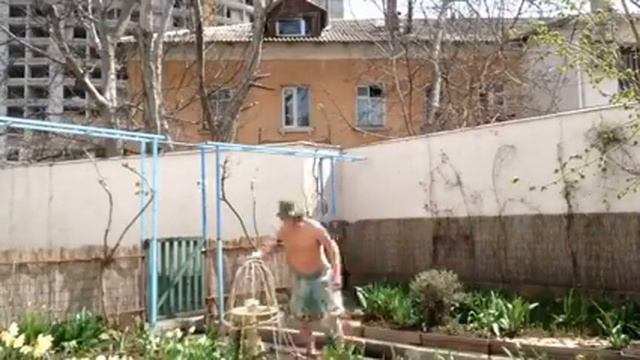 Работа в саду смотреть онлайн