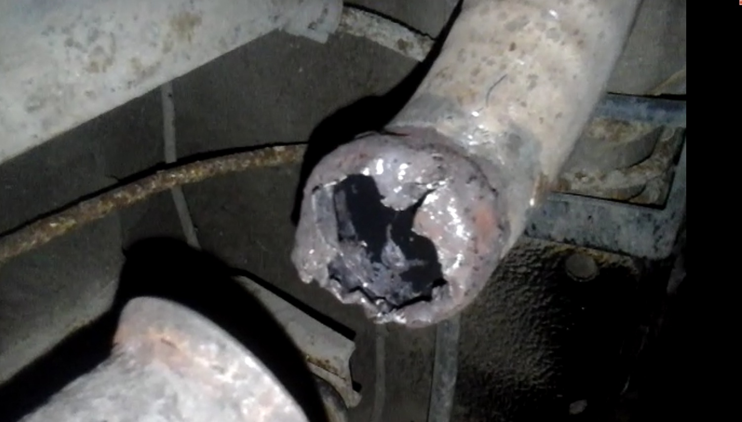 БЫСТРЫЙ РЕМОНТ ВЫХЛОПНОЙ ТРУБЫ БЕЗ ПОМОЩИ СВАРКИ смотреть онлайн