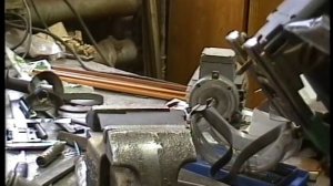 Лобзик электрический ручной Rebir 5202EM распиловка листового металла.