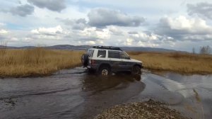 Грязевая заруба! Isuzu Bighorn vs UAZ Patriot (Nortec ET-500 vs Goodyear Wrangler Duratrac). OffRoa