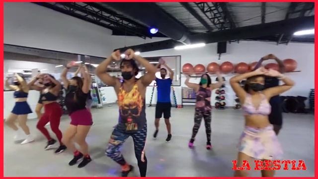Bachata / Cristobal / kay one/ coreografía / La Bestia смотреть онлайн