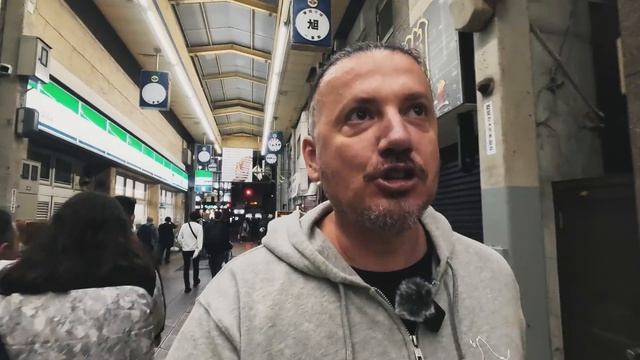 Osaka'nın Genelev Sokağı (Redlight) Tobita Shinchi - Japonya