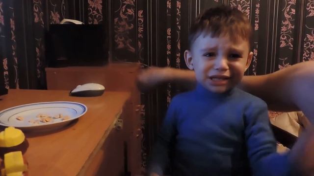 птичка плачет