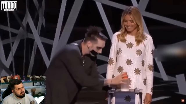 HARD PLAY СМОТРИТ - АМЕРИКАНСКОЕ ШОУ ТАЛАНТОВ / America's Got Talent - Tape Face All Acts смотреть онлайн